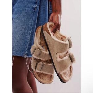 New Birkenstock Arizona Shearling Sandals in Taupe Suede US 8 / EUR 39